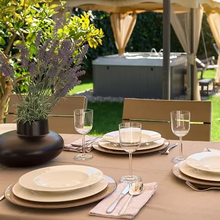 Roko- The Spacious Luxury Villa