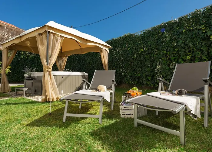 Villa Roko- The Spacious Luxury